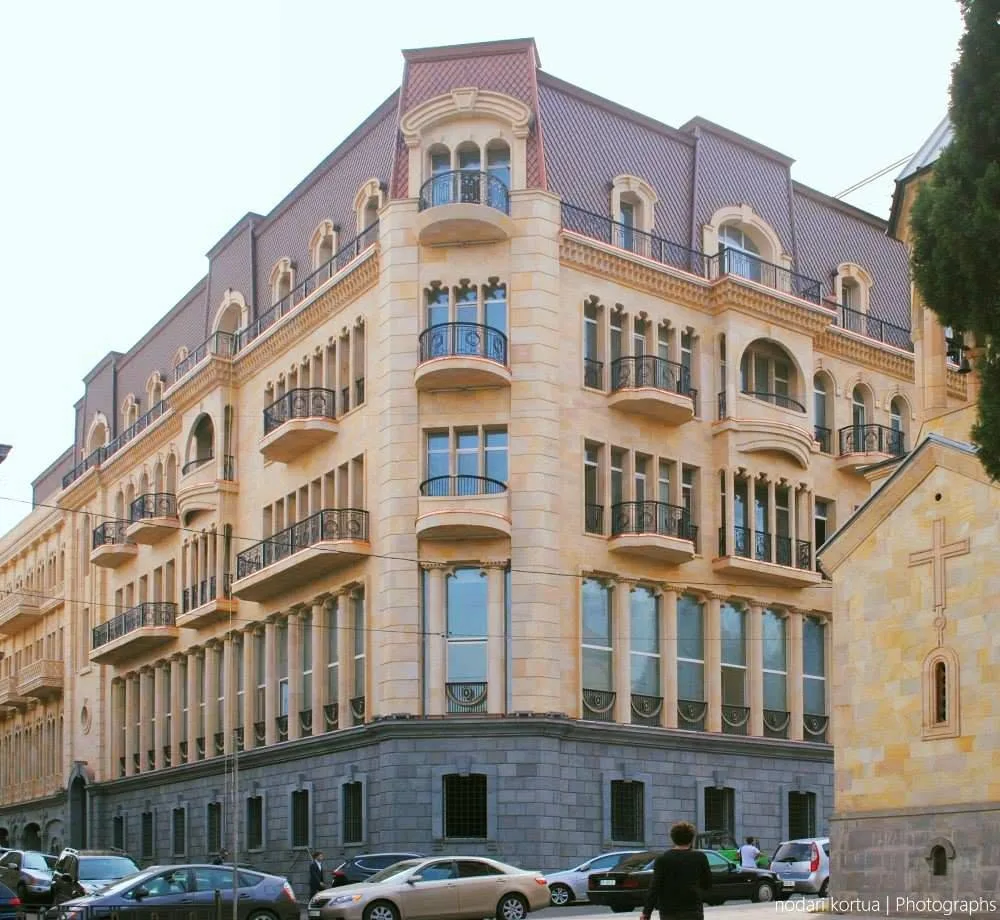 თანამედროვე ხელოვნების მუზეუმი თბილისში — პრევიუ — 3